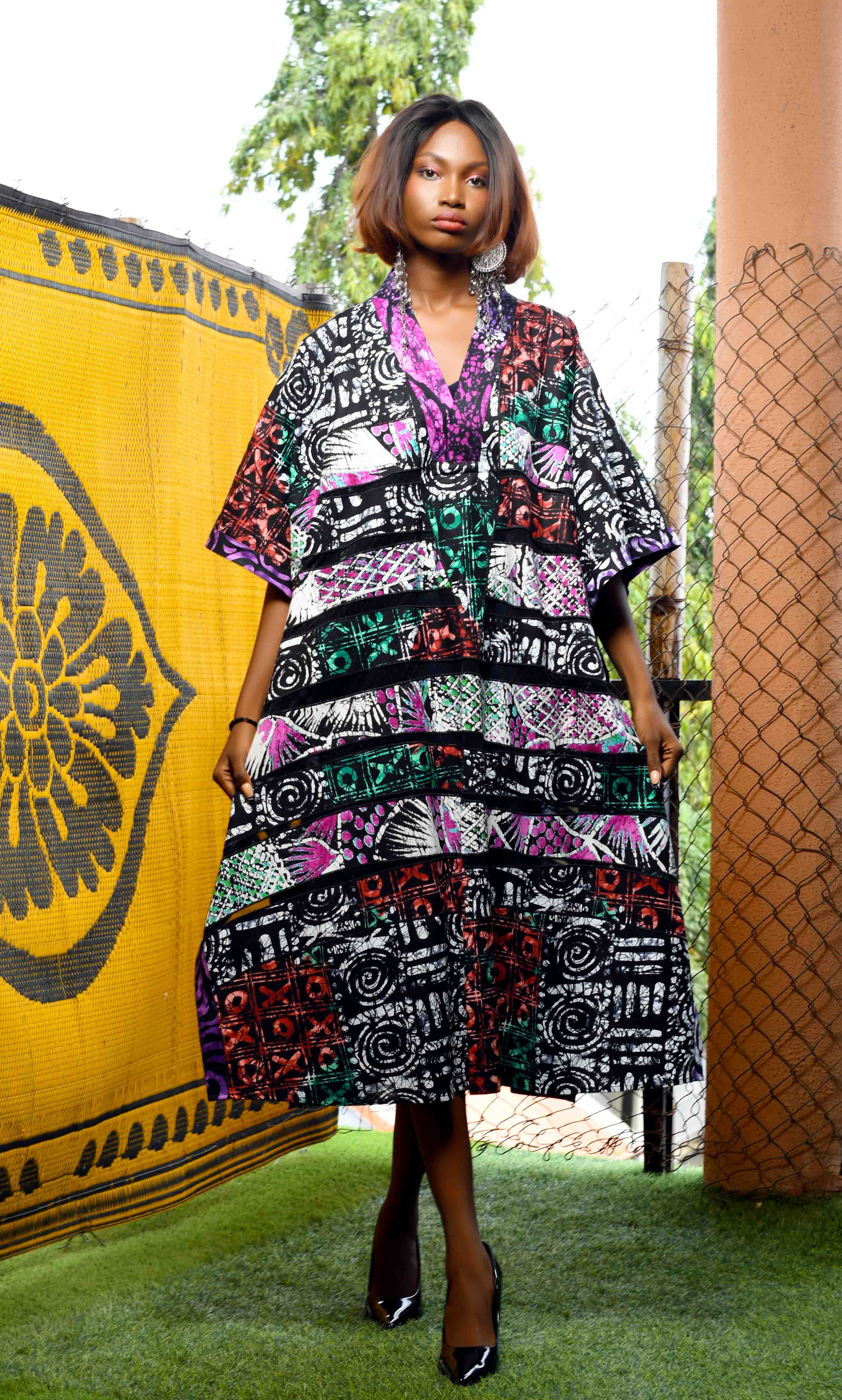KIKE V neckline patchwork caftan